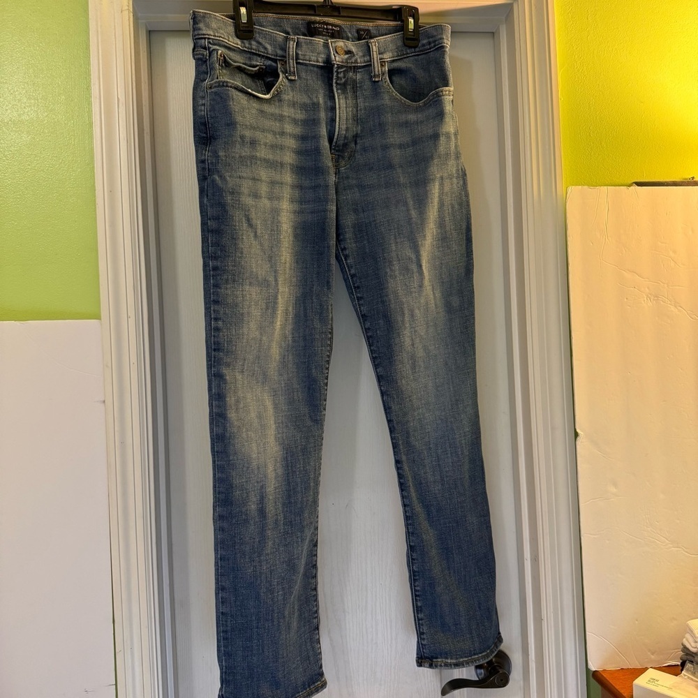 Lucky Brand 223 Straight 3332 Jeans